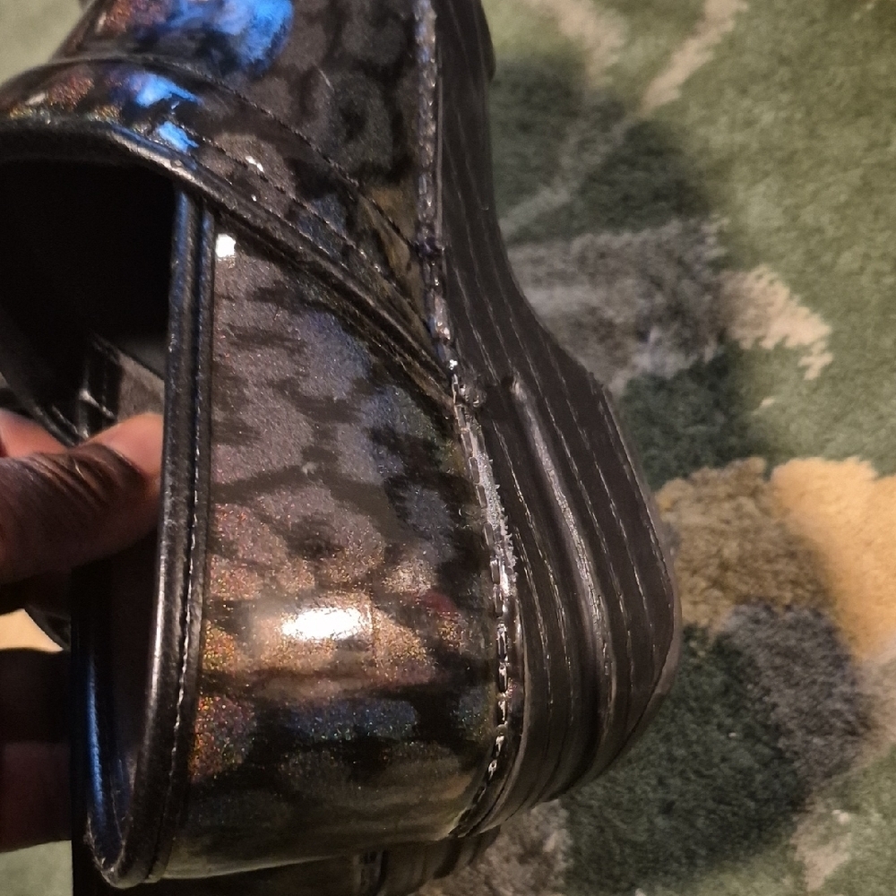 Dansko womens clogs with Multicolor Animal Print - Picture 6 of 16